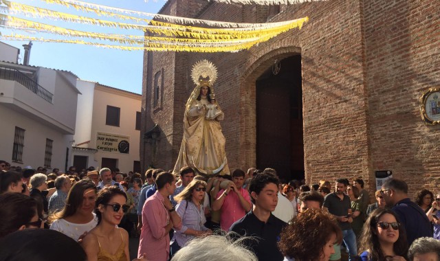 La Virgen de Pierdas Albas regresa al Padro de Osma en un multitudinario traslado