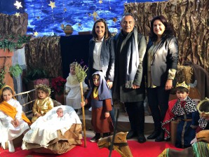 La Escuela Municipal Nuestra Señora del Rosario de Isla Cristina inaugura su Belén Viviente