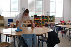 Cartaya invierte 200.00 euros en la limpieza y desinfección de los centros escolares