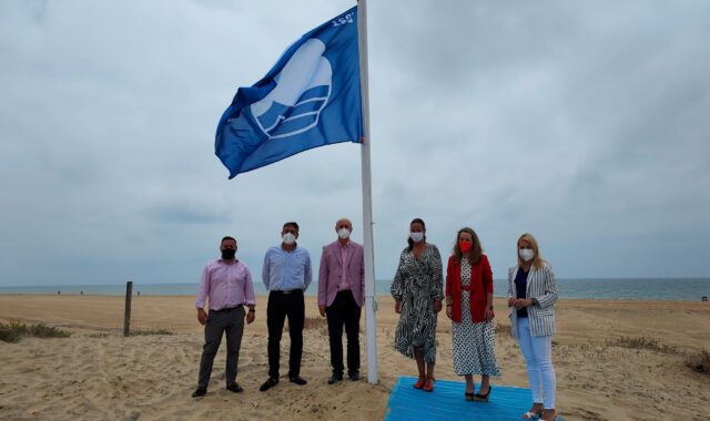 La playa lepera de Santa Pura renueva el distintivo Bandera Azul este verano 2022